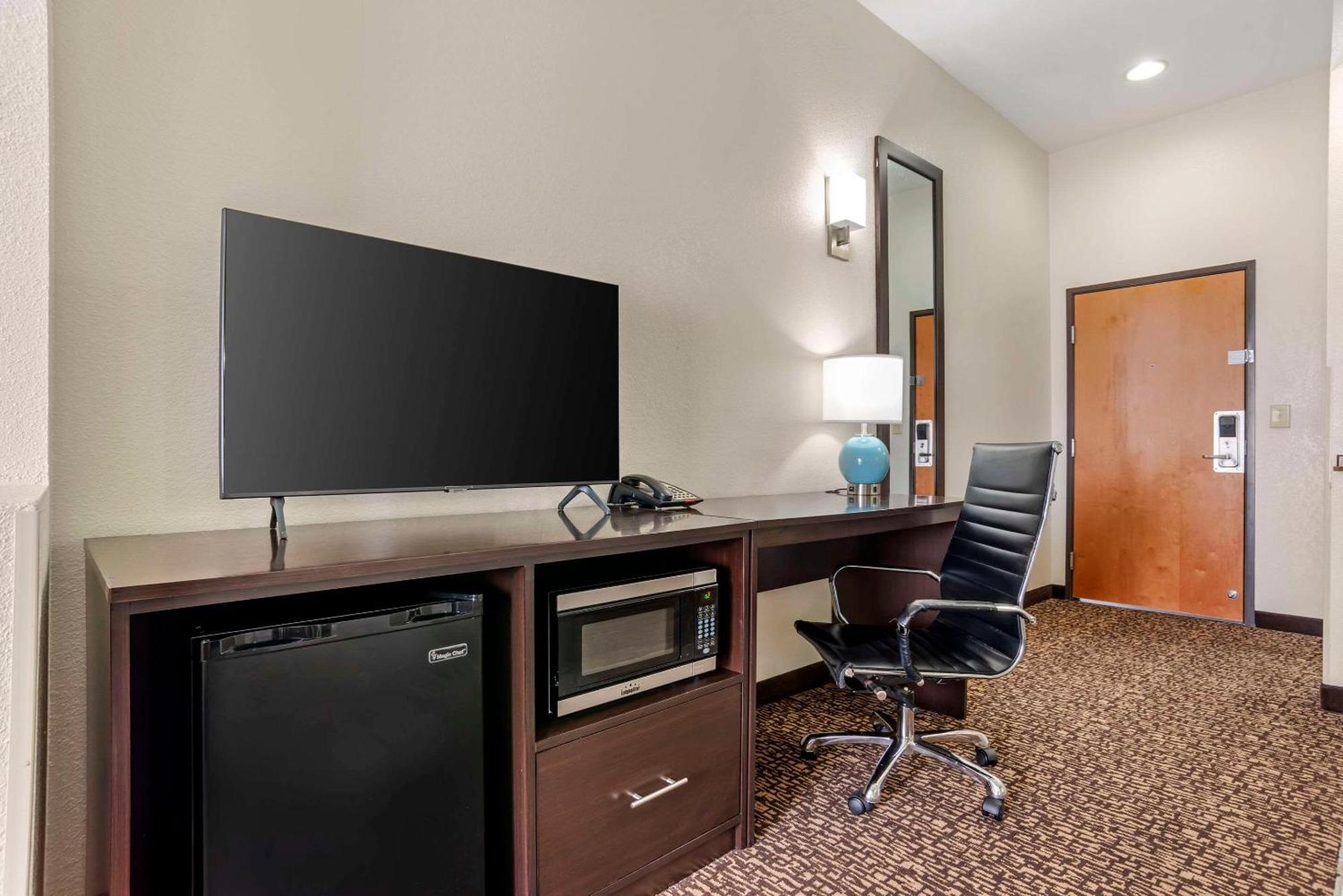 Sleep Inn & Suites Montgomery East I-85 Экстерьер фото