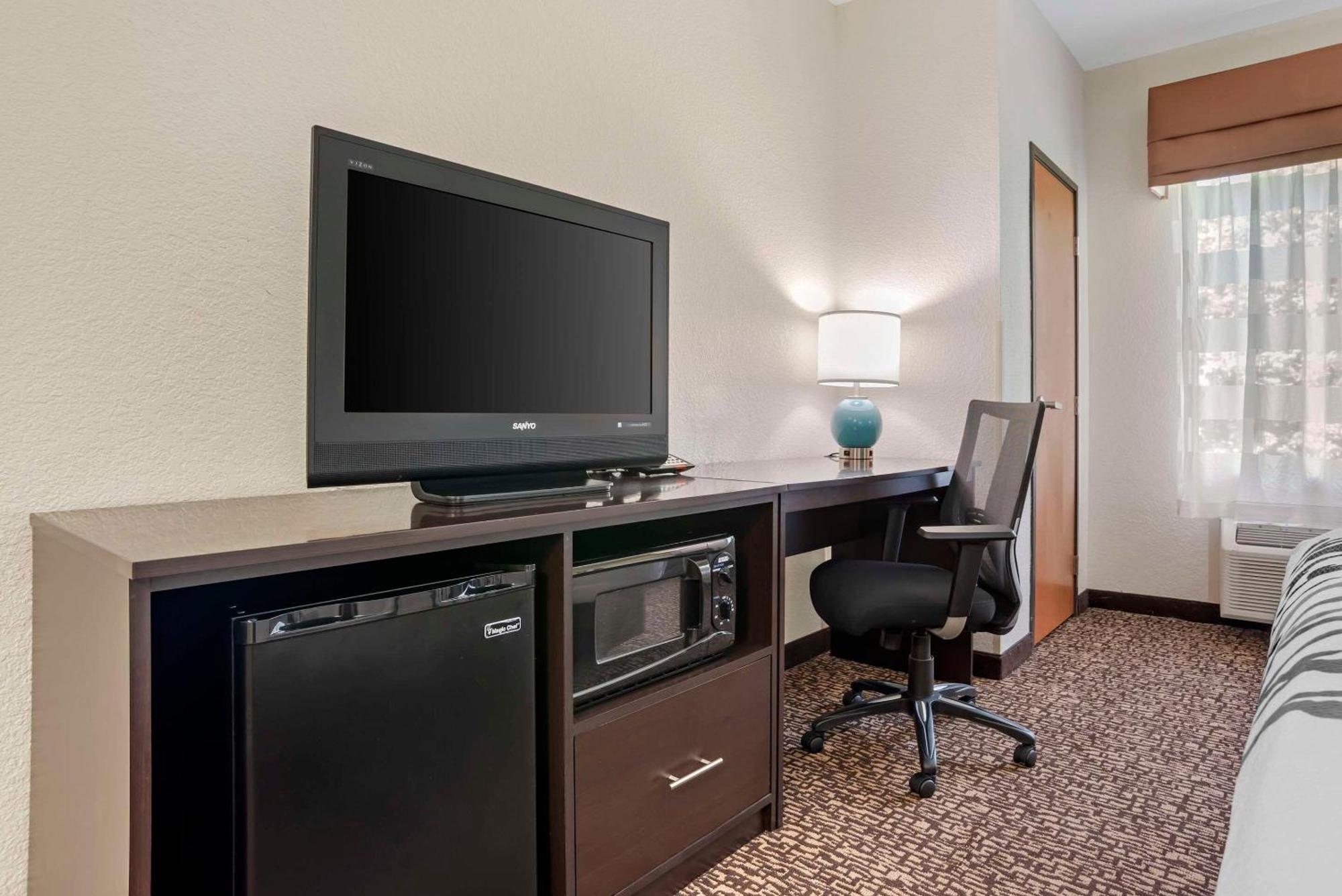 Sleep Inn & Suites Montgomery East I-85 Экстерьер фото